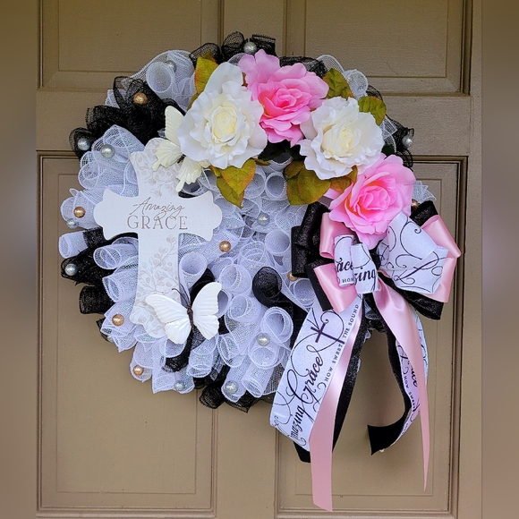 New Amazing Grace Wreath - Picture 1 of 5